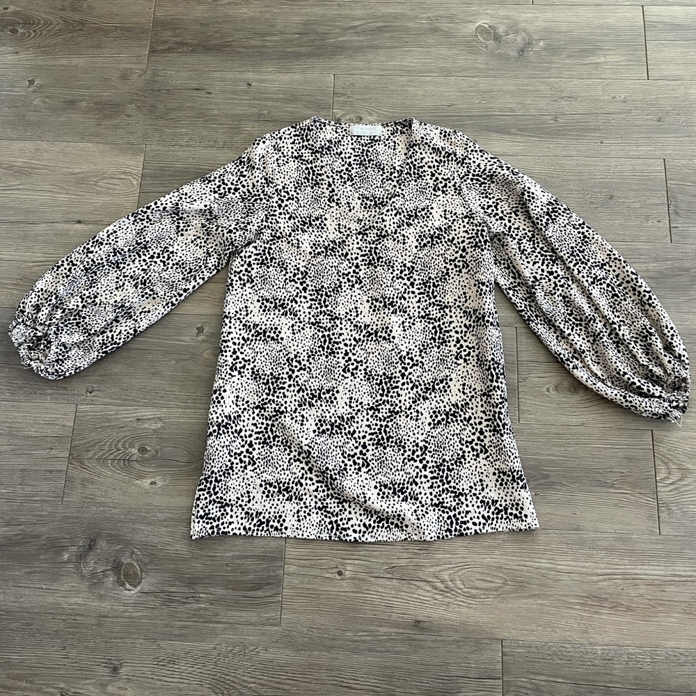 Bubble sleeves leopard print blouse
